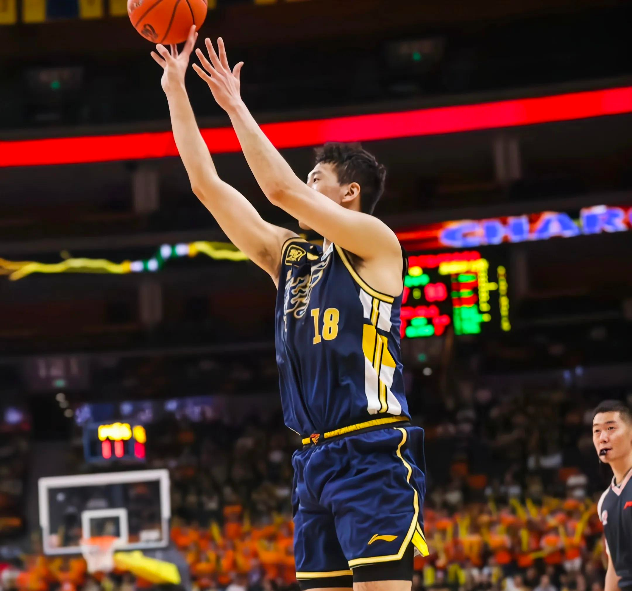 关于转折点深圳队内部沟通，CBA常规赛关键战攻防权衡，气氛紧张，身体对抗强度拉满的信息-开云登录入口