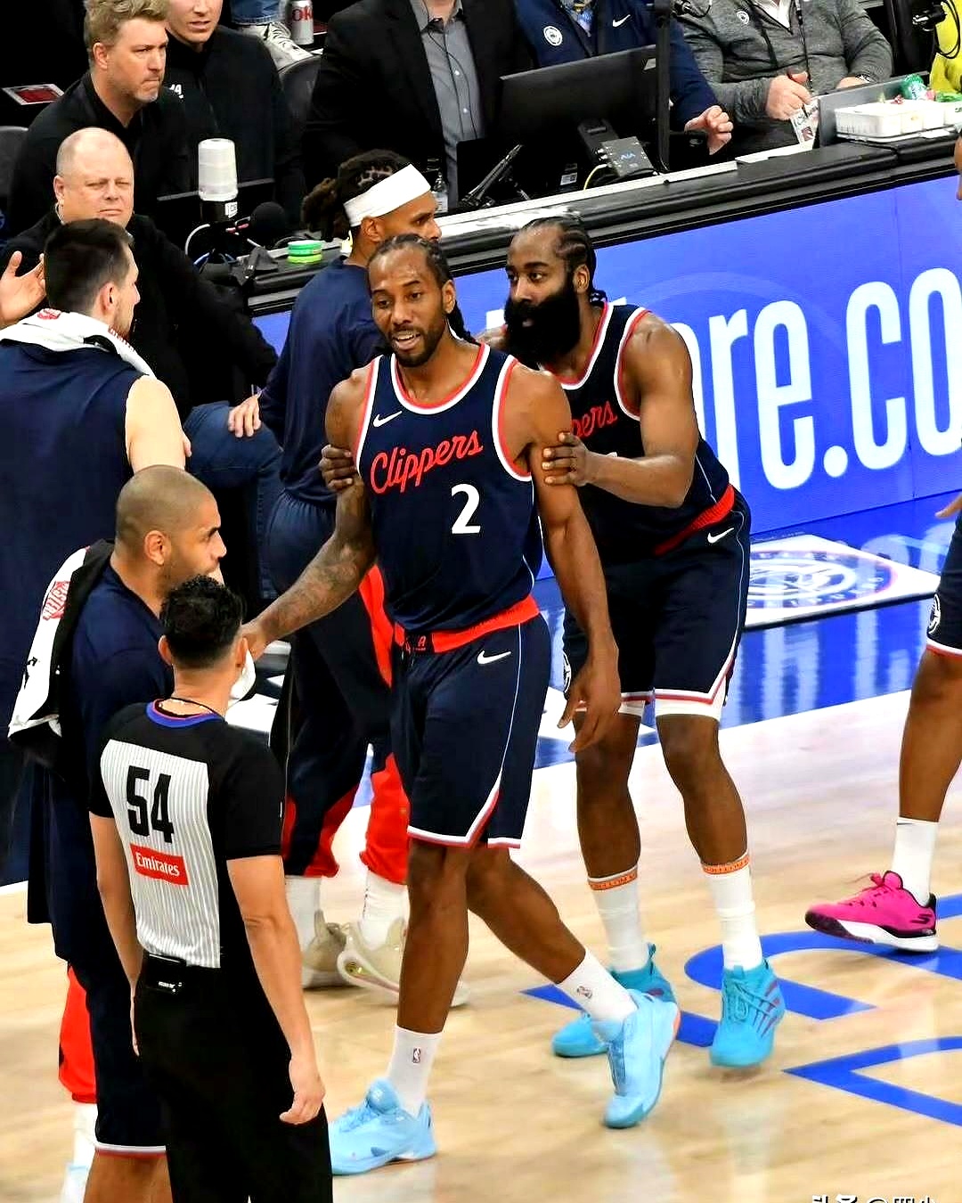 包含洛杉矶快船训练开放日，集结日内部沟通引欢呼，NBA常规赛在即，年轻球员得到机会的词条-开云体育官方网站